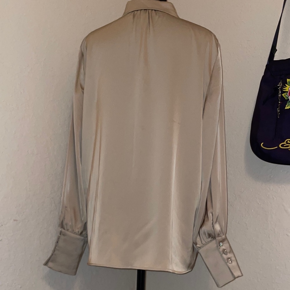 Tahari Elegant Cream Button-Up Pearl Buttons Blouse - Picture 9 of 11